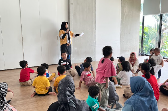 Kegiatan Bercerita Bersama Anak